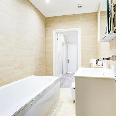 Hybrid Resi - Battersea Near Power Station London