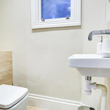 Hybrid Resi - Battersea Near Power Station London