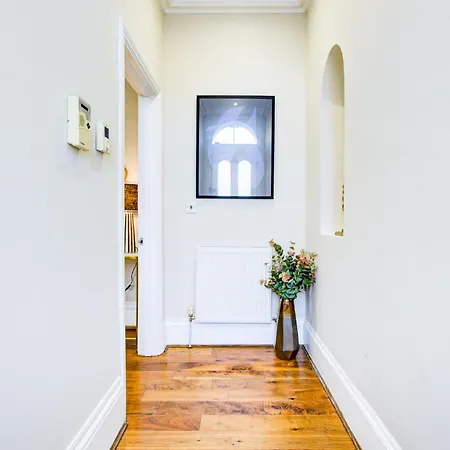 Hybrid Resi - Battersea Near Power Station London