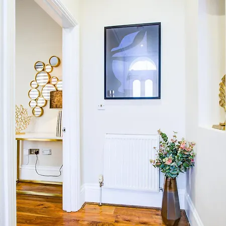 Apartment Hybrid Resi - Battersea Near Power Station