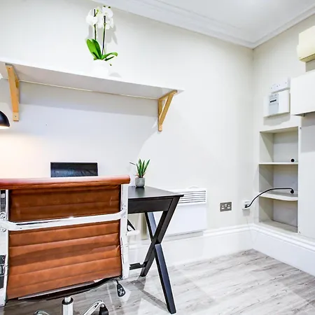 Hybrid Resi - Battersea Near Power Station *