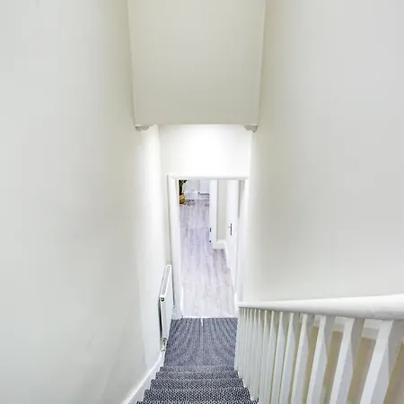 Apartment Hybrid Resi - Battersea Near Power Station