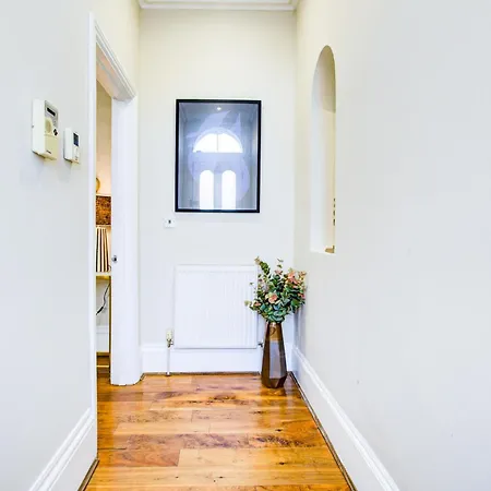 Hybrid Resi - Battersea Near Power Station London