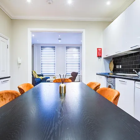 Hybrid Resi - Battersea Near Power Station شقة