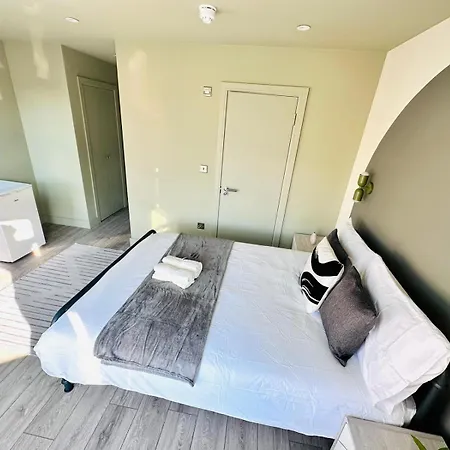 Апарт-отель Boutique Ensuite Like