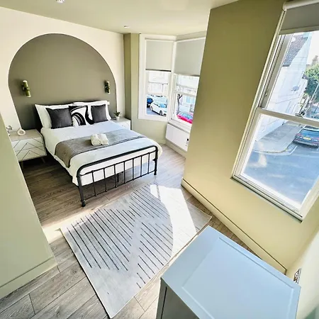Boutique Ensuite Like