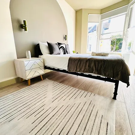 Апарт-отель Boutique Ensuite Like *