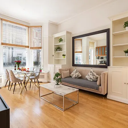 Apartment At Kensington And Knightsbridge London