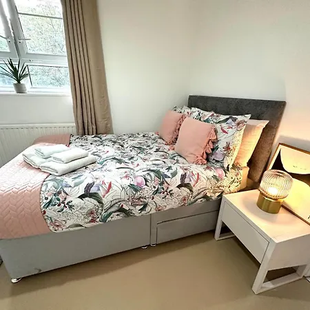 Apartment Charming 2-bed Flat With Balcony Close To White Westfield