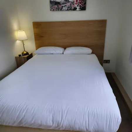 Hotel Homefield 2*