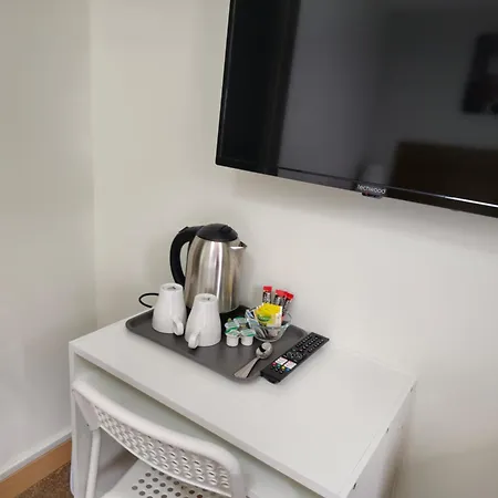 Hotel Homefield 2*