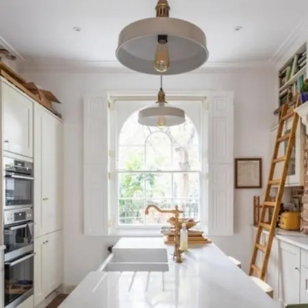 Gorgeous Grade Ii Listed Georgian House - Leafy Square Views - Holiday home London