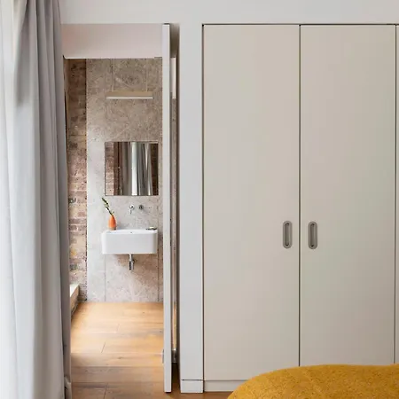 Cove Arne Street Apartment London