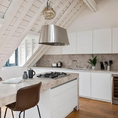 Cove Arne Street Apartment London