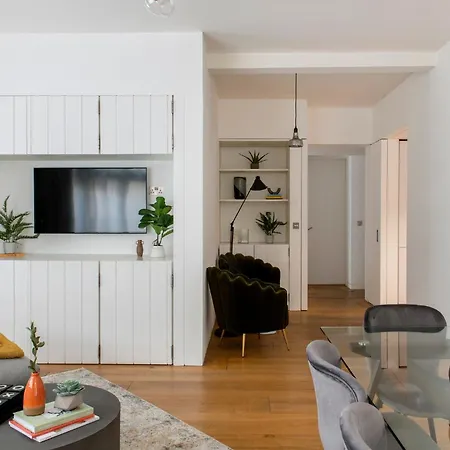 Cove Arne Street Apartment *
