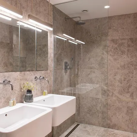Cove Arne Street Apartment *