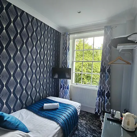 Mentone London