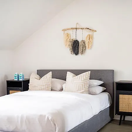 The Luxury 'treehouse' - One Bed Little Venice * Londres