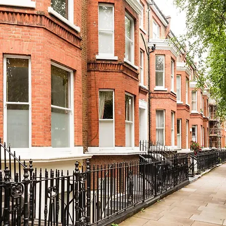 The Luxury 'treehouse' - One Bed Little Venice *