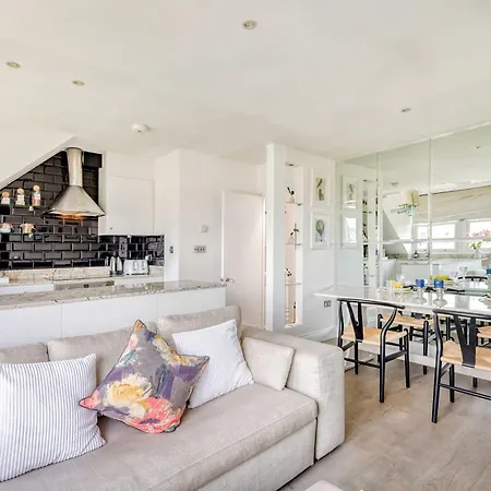 The Luxury 'treehouse' - One Bed Little Venice * Londres