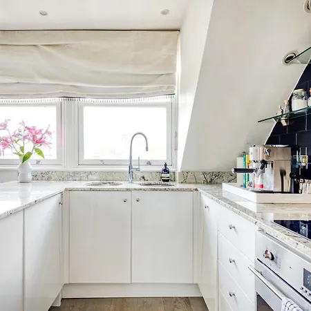 The Luxury 'treehouse' - One Bed Little Venice Londres