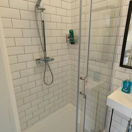 2 Bedroom 2 Bathroom In Old St - Shoreditch - Zone 1