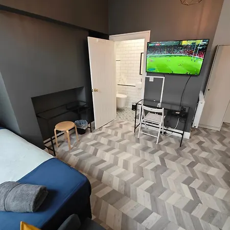 2 Bedroom 2 Bathroom In Old St - Shoreditch - Zone 1 *