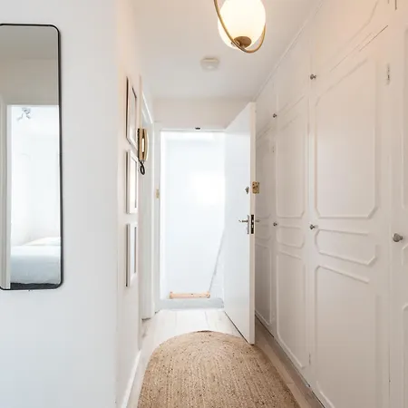 Hammersmith - 2 Bedroom Flat Apartment *