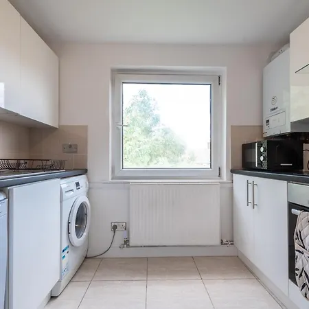 Hammersmith - 2 Bedroom Flat Apartment