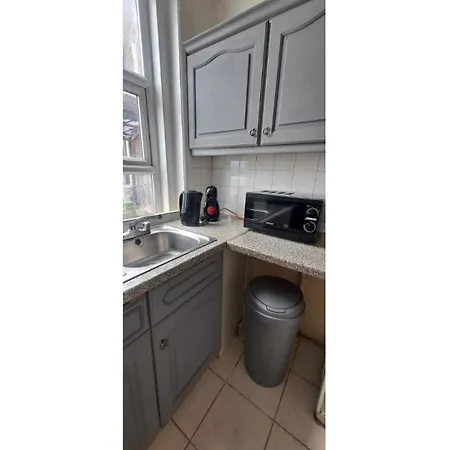 Charmstay Shepherds Bush Apartment *