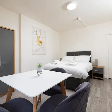 Charmstay Shepherds Bush *