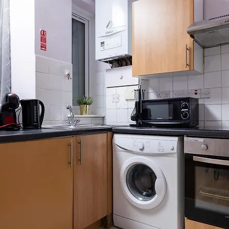 Charmstay Shepherds Bush * London