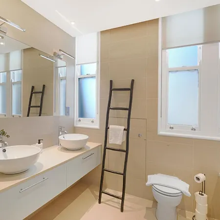 Apartment Spacious And Modern 4 Beds In Kensington *