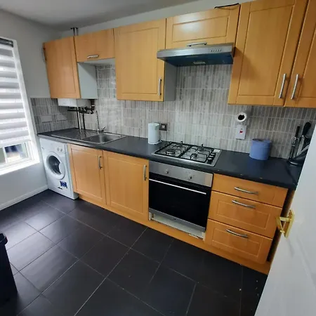 Apartment Two Bedroom Luxury House Thamesmead (Greater London)
