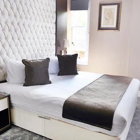 Warren House Kingston upon Thames (Greater London)