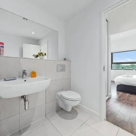 Airy 2br Flat Delta London Dp332 Croydon