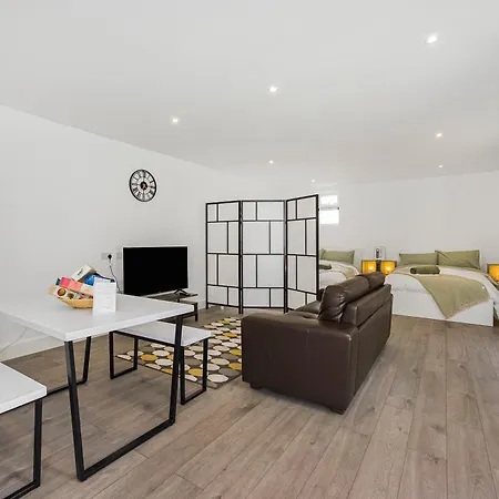 London Haven At Rutland House Apartment *