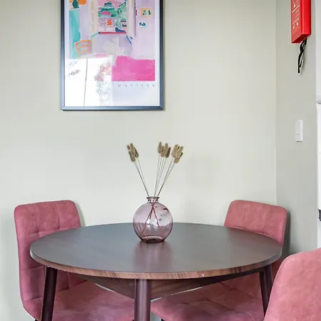 Beautiful Euston Apartment London