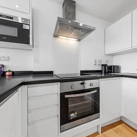 Apartment London's Charm 2 Bedroom Flat Cb3 *
