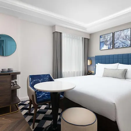 Lost St Pauls London, Curio Collection By Hilton מלון 4*