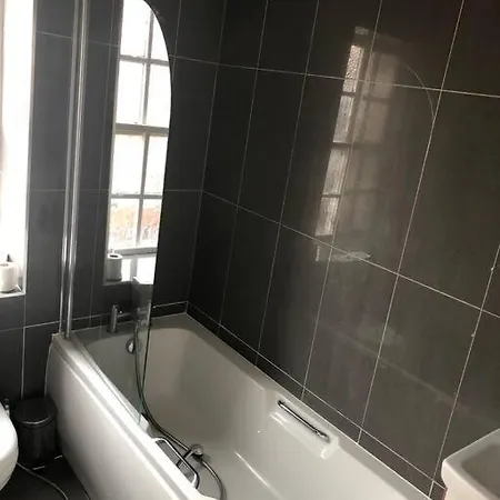 Stunning 3 Bedroom In London