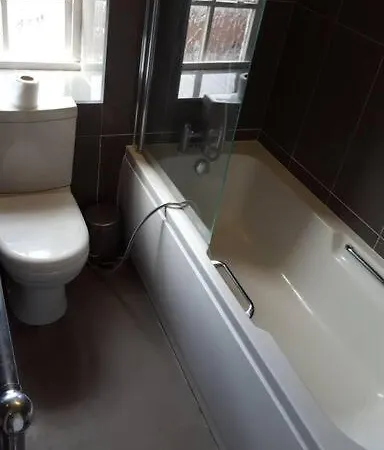 Stunning 3 Bedroom In *