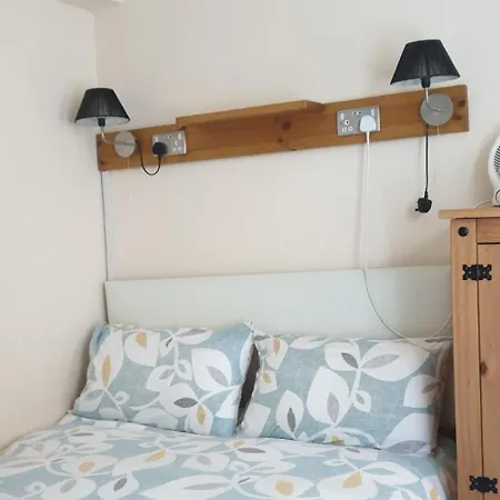 Хостел Barmy Badger Backpackers Лондон