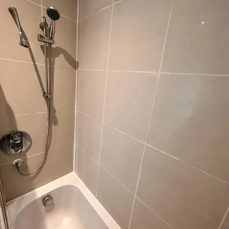 Modern 2 Bedroom Flat Next To Liverpool Street