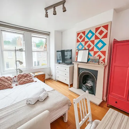 Apartment Gorgeous 3 Bed With Garden Office By Staybynumbers *