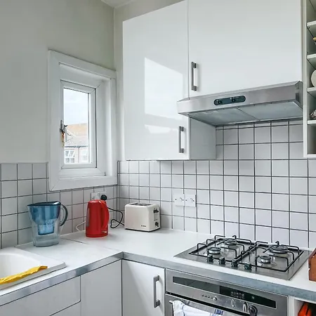 Apartment Gorgeous 3 Bed With Garden Office By Staybynumbers