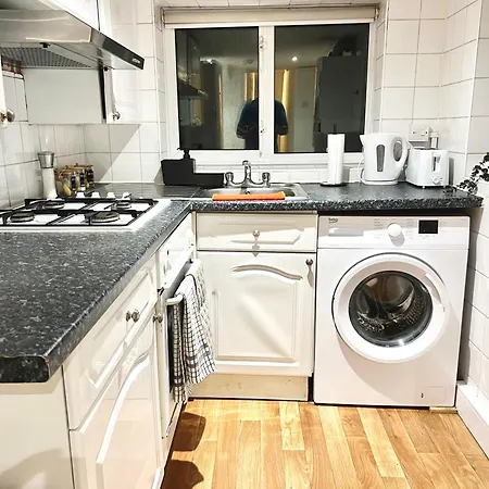 Private House Shepherd's Bush W3 Apartment *