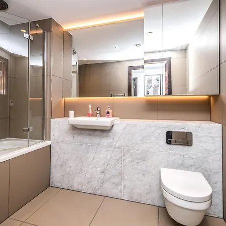 Apartament Luxury 2 Bedroom In Tower Hill *