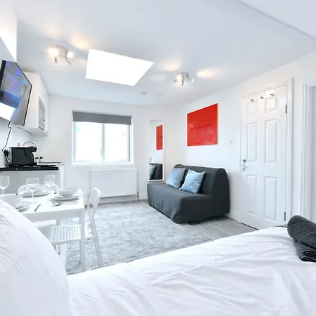 Stylish By Luxestays Fulham * London