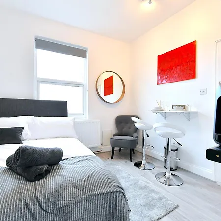 Stylish By Luxestays Fulham London